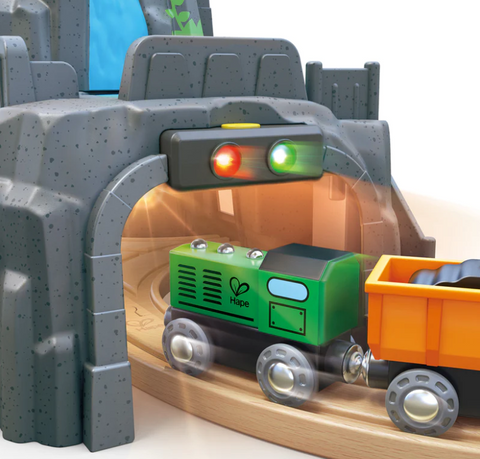 Hape Light and Sound Mountain Tunnel Set